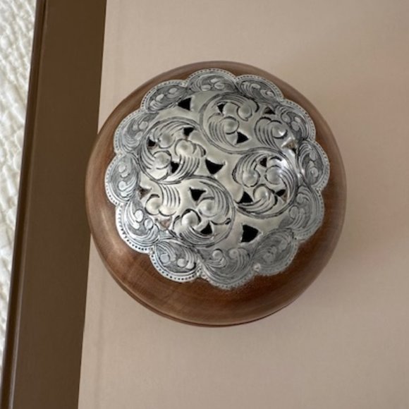 Vintage Wooden Lidded Bowl - Picture 2 of 5